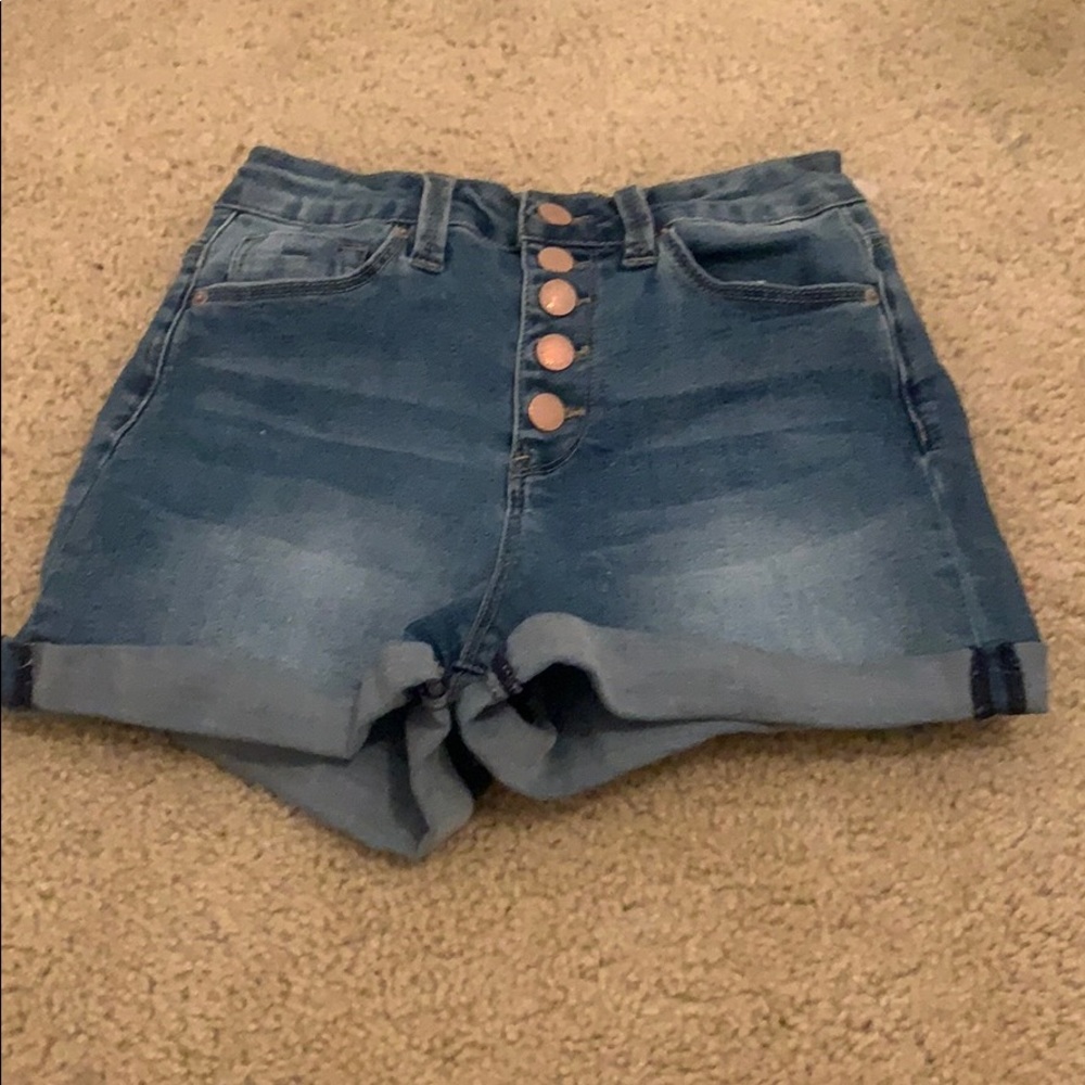 woman’s jean shorts